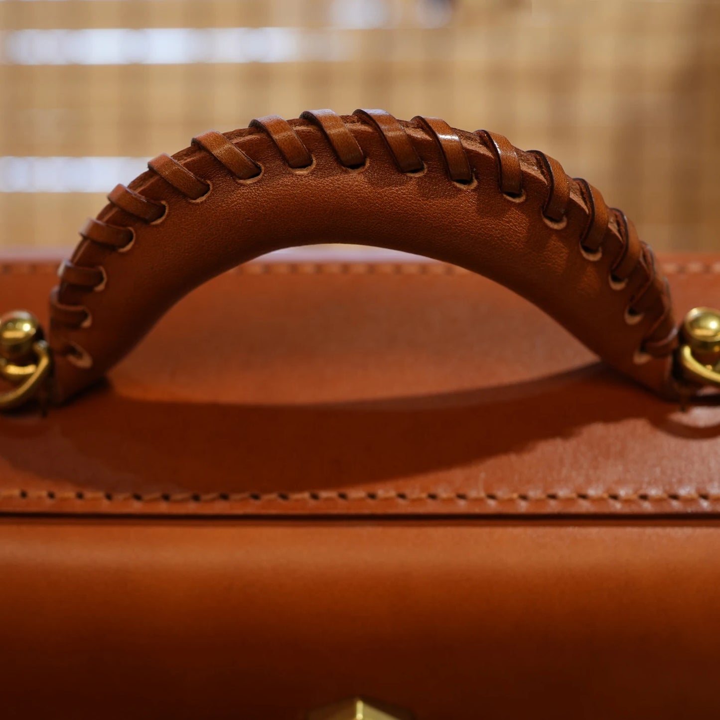 Cowhide Leather Crossbody Bag Women's Vintage Top-Handle Bags Genuine Leather Shoulder Bag Flap Versatile Purse for Commuting