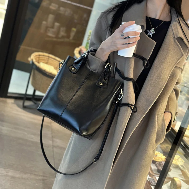 2025 New Fashion Vintage Large Handbag Women Soft Leather Bucket Bag Shoulder Crossbody Tote Spring Summer