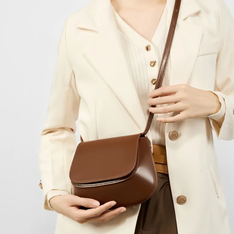 Women's Genuine Leather Chestnut Saddle Bag Retro Fashion Shoulder Crossbody Bag High Quality Trendy Design