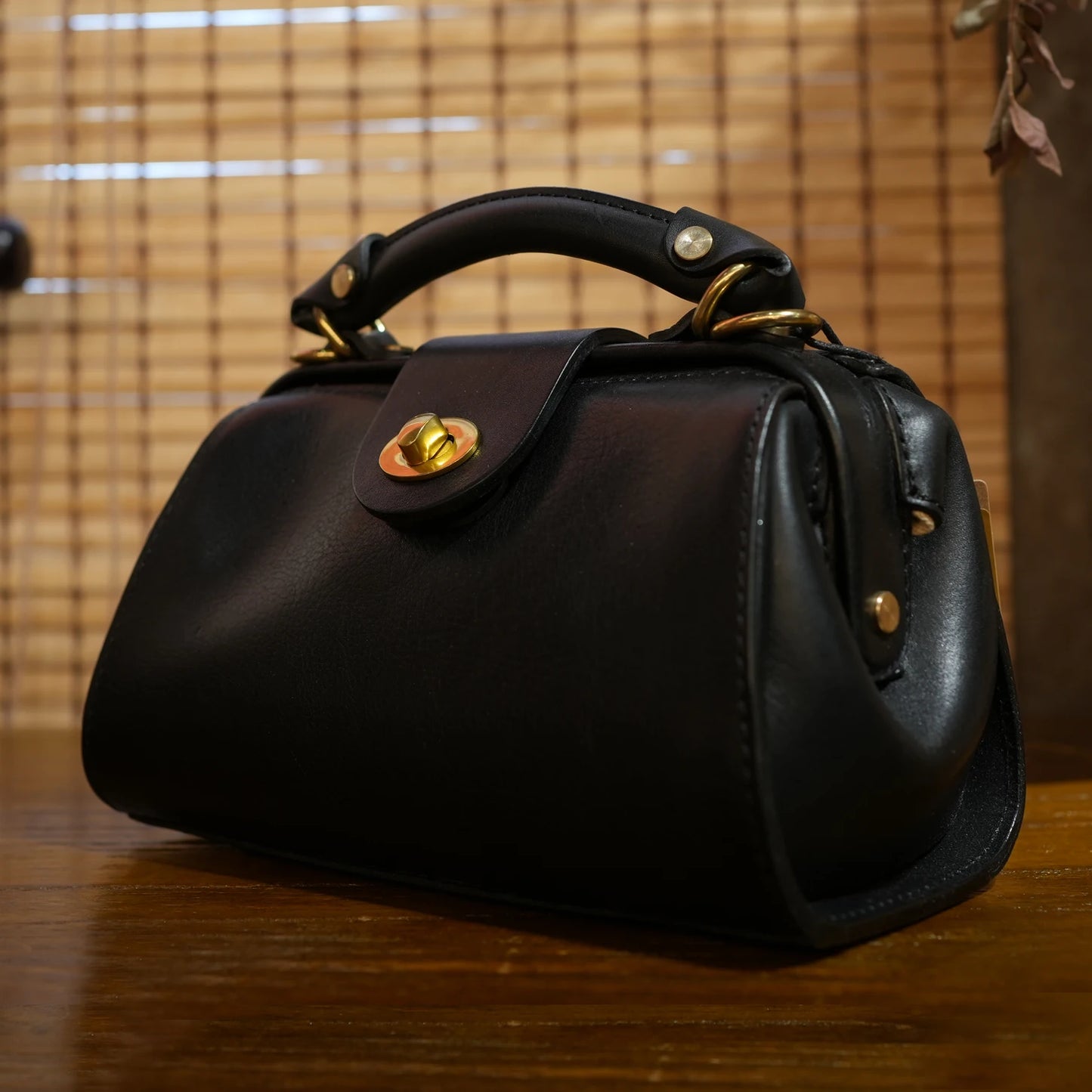 Women’s Genuine Leather Shoulder Bag Waterproof Messenger Bag Lady Minimalist Doctor Handbag Girls Crossbody Bag Female Bolsas