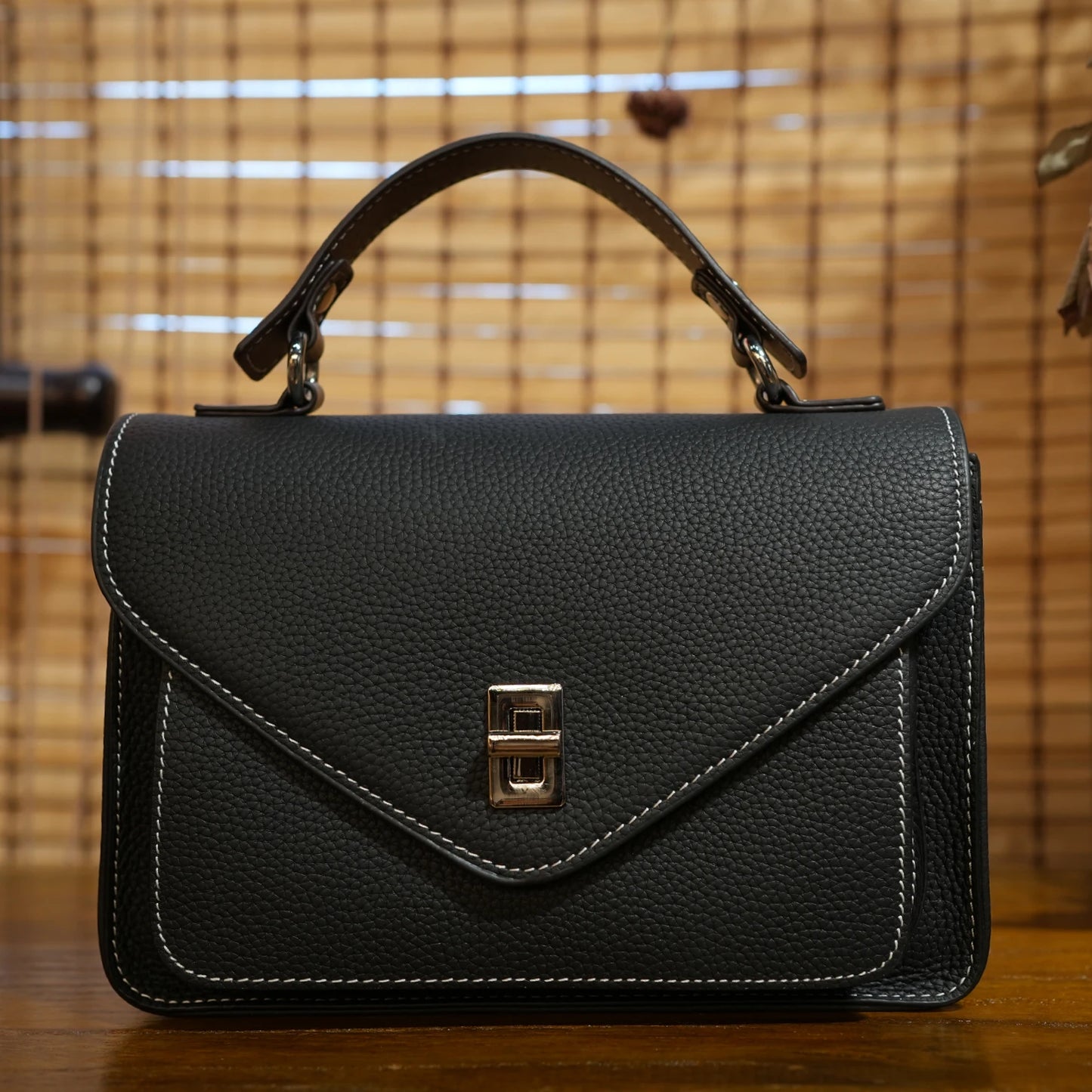 Genuine Leather Women Luxury Bag Large Capacity Casual Crossbody Bag Postman Handbags Lady Cowhide Fashion Commuting Handbag