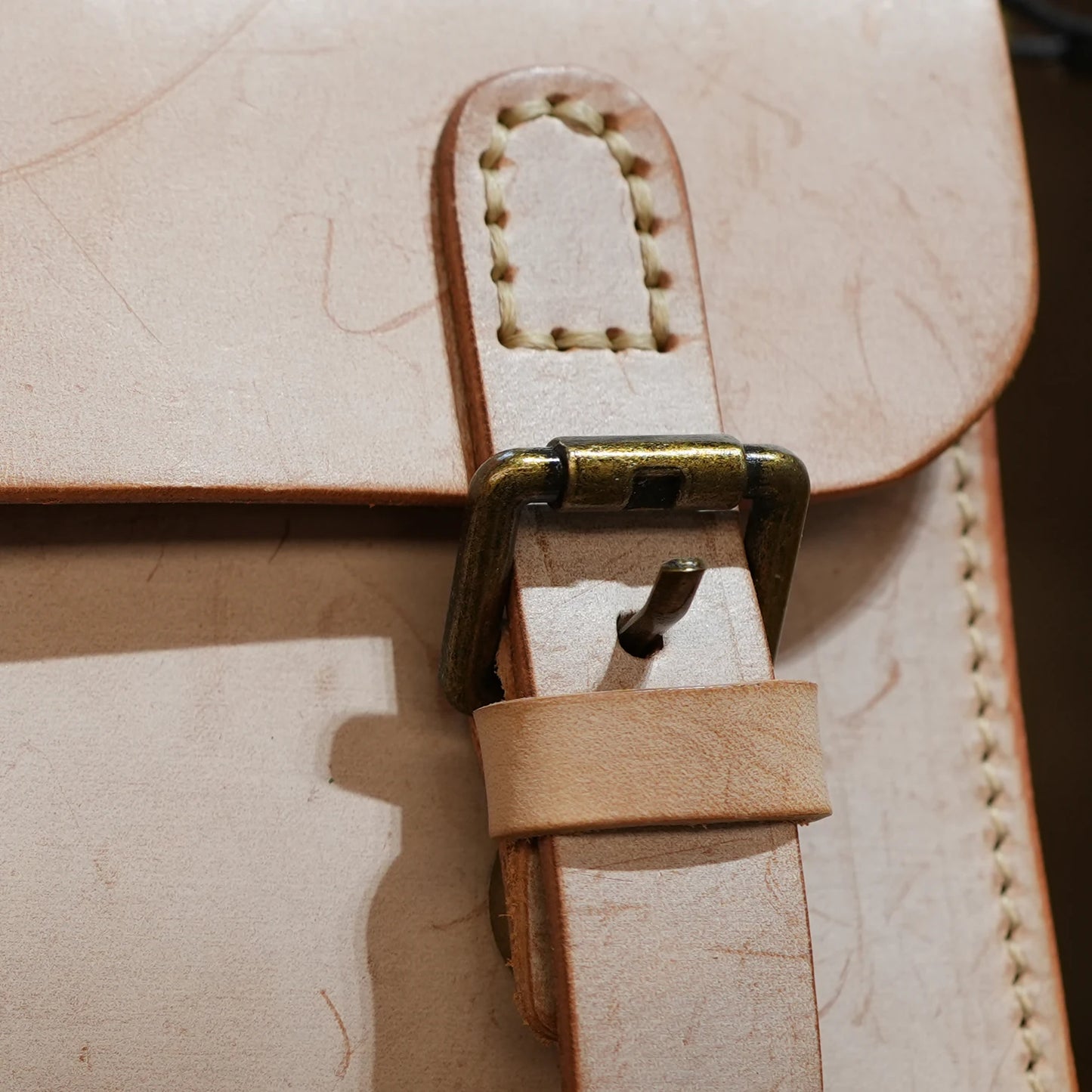 Genuine Leather Handbag Women's Top-Handle Bags Distressed Messenger Bag Ladies Crossbody Shoulder Bag Vintage Cover Hasp 