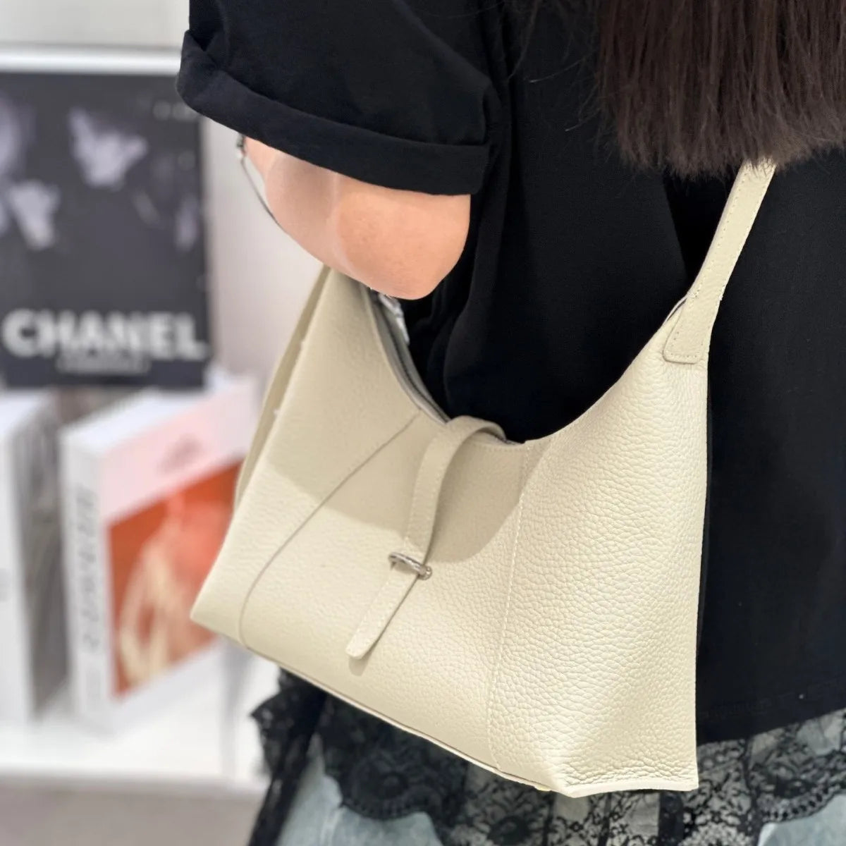 2025 New Fashion Women Leather Crossbody Underarm Bag Small Designer Handbag Large Capacity Tote