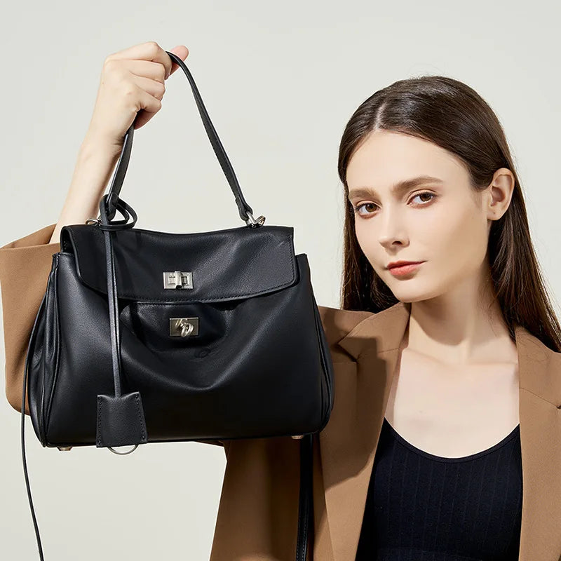 2025 New Large Capacity Smooth Calf Leather Shoulder Handbag with Lock Commuter Underarm Tote Bag
