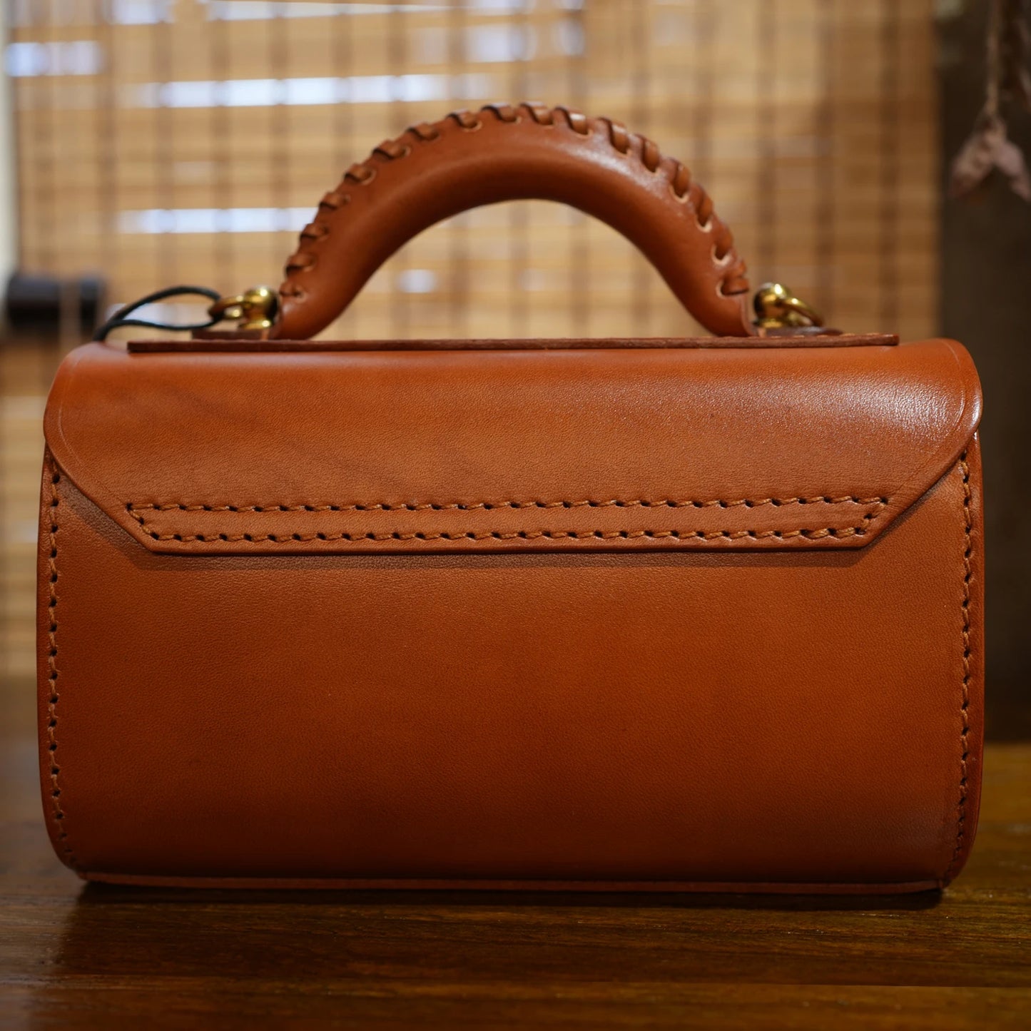 Cowhide Leather Crossbody Bag Women's Vintage Top-Handle Bags Genuine Leather Shoulder Bag Flap Versatile Purse for Commuting