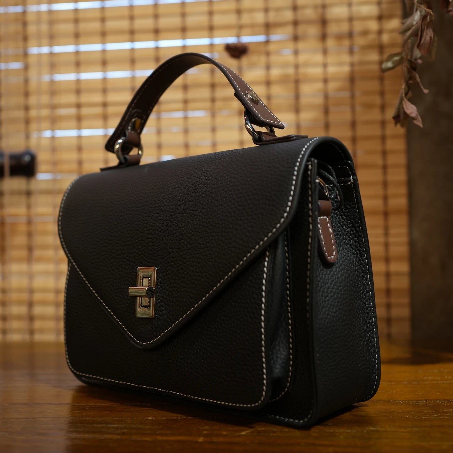 Genuine Leather Women Luxury Bag Large Capacity Casual Crossbody Bag Postman Handbags Lady Cowhide Fashion Commuting Handbag