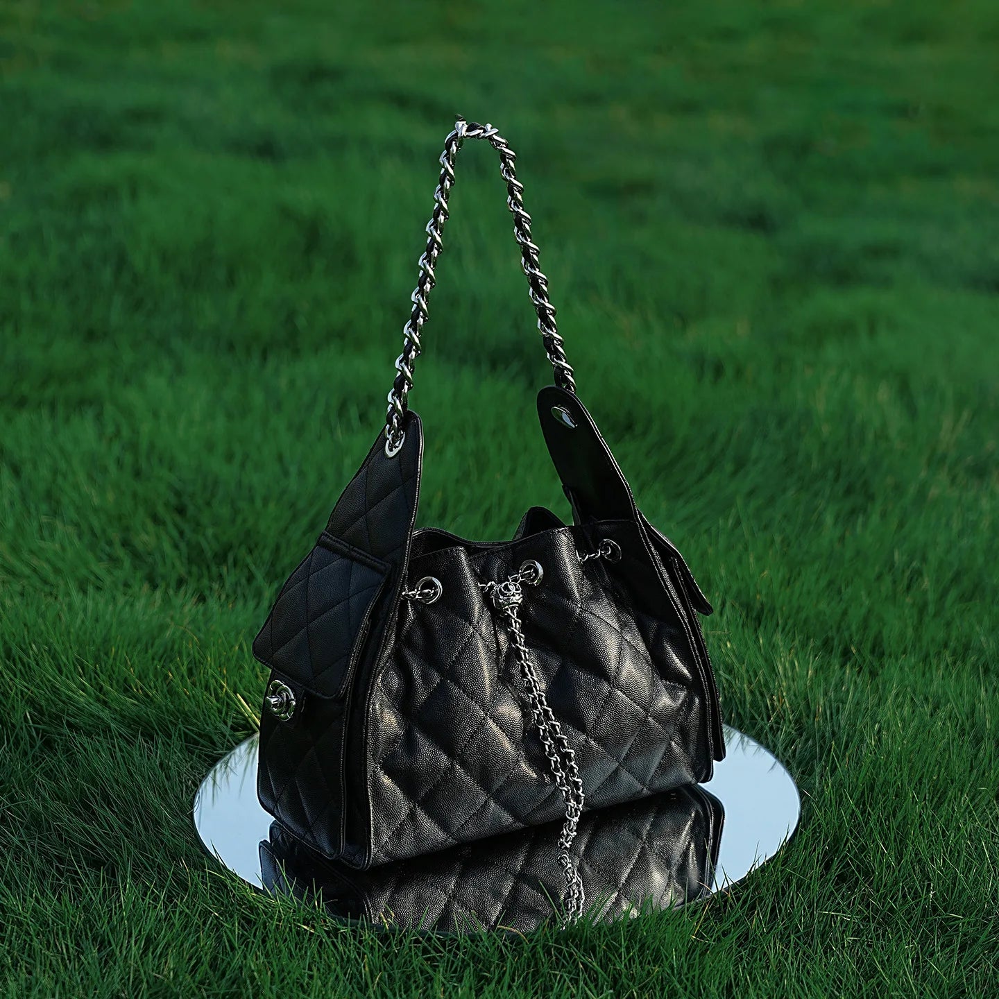 Quilted Genuine Leather Shoulder Bag Caviar Texture Large Capacity Hobo Bucket Drawstring Chain Crossbody Bag for Women 