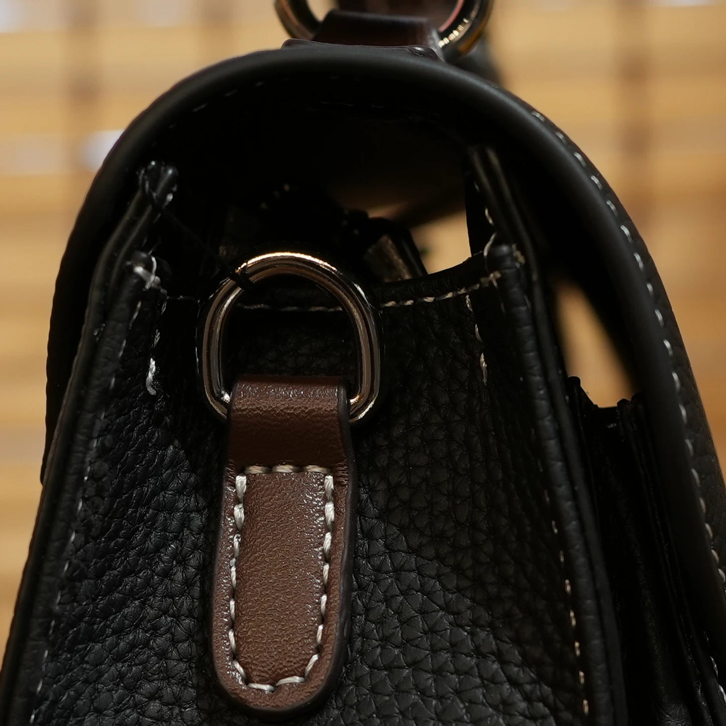 Genuine Leather Women Luxury Bag Large Capacity Casual Crossbody Bag Postman Handbags Lady Cowhide Fashion Commuting Handbag