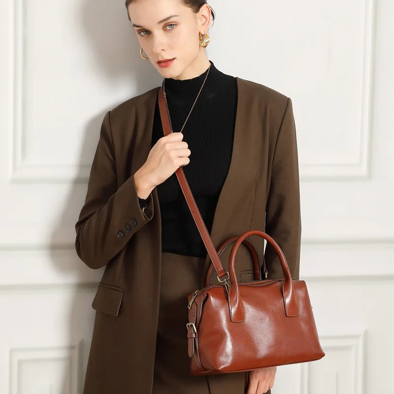 2025 New Fashion Mini Pillow Bag Women Handbag Shoulder Crossbody Bowling Style Trend