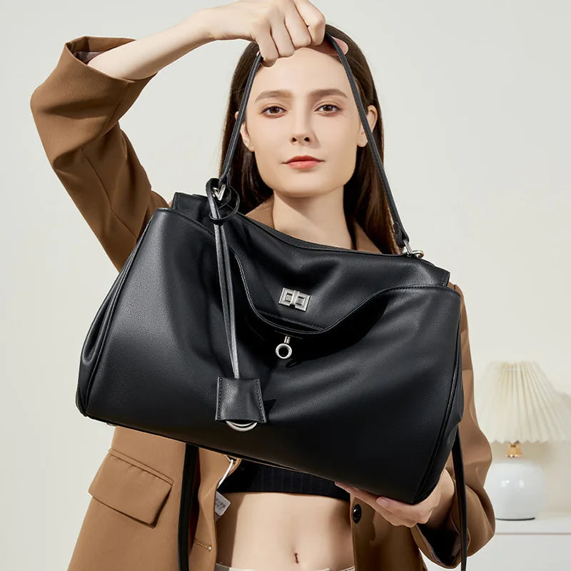 2025 New Large Capacity Smooth Calf Leather Shoulder Handbag with Lock Commuter Underarm Tote Bag
