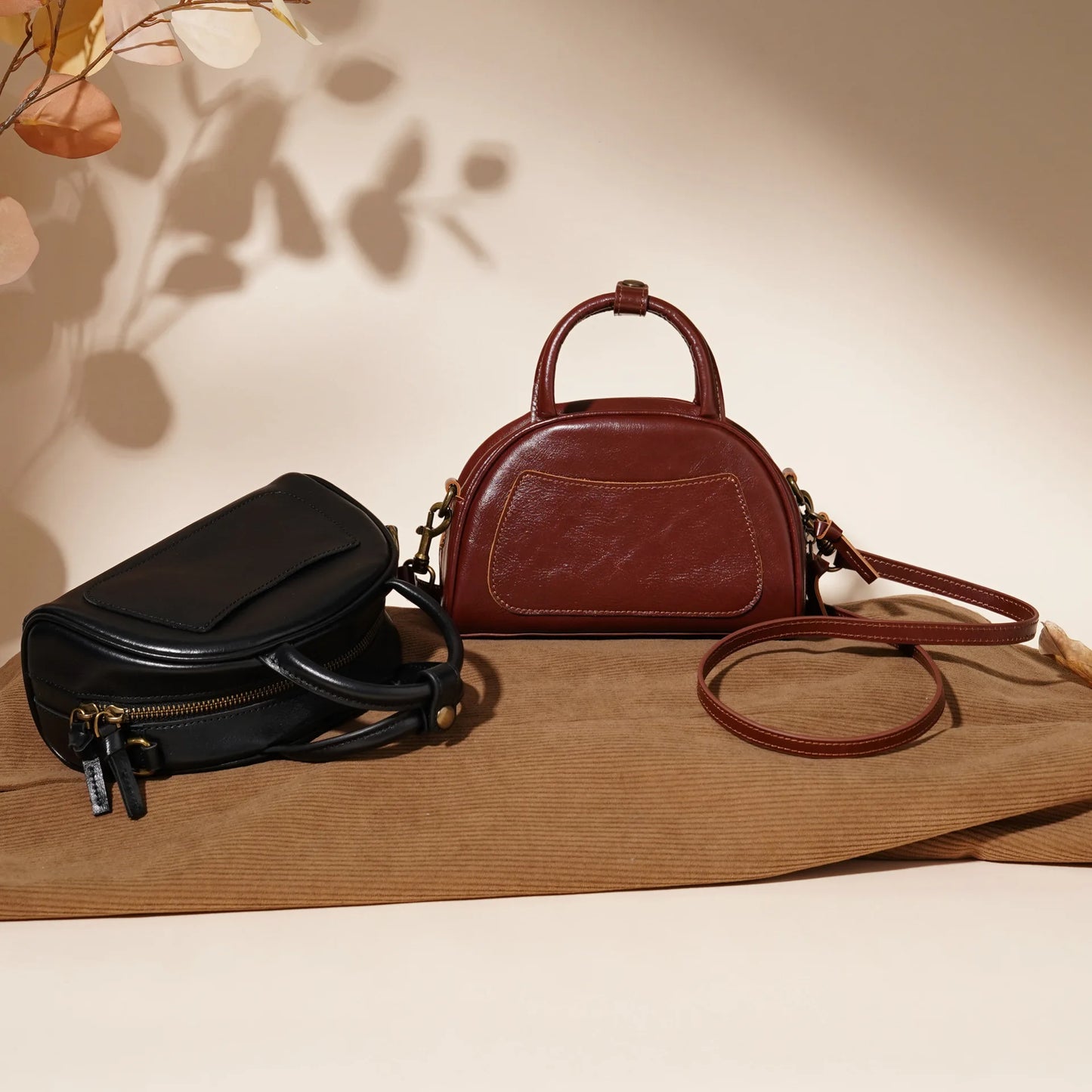 Genuine Leather 2025 New Retro Small Shoulder Crossbody Handbag Versatile Bowling Bag for Women