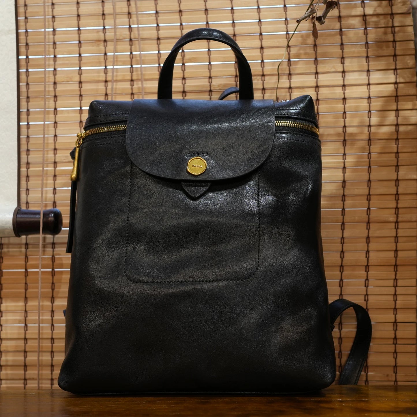 Fashion Waterproof Travel Backpack Womens High Capacity Casual Shoulder Bags Genuine Leather Notebook School Bag Totes Backpacks